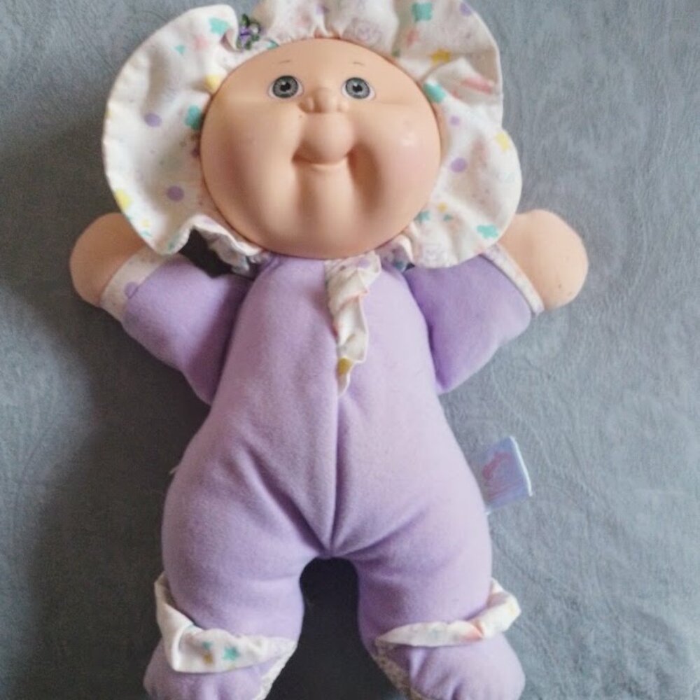Vintage (1993) Cabbage Patch Doll from Cabbage Patch Kids Babyland Collection,
